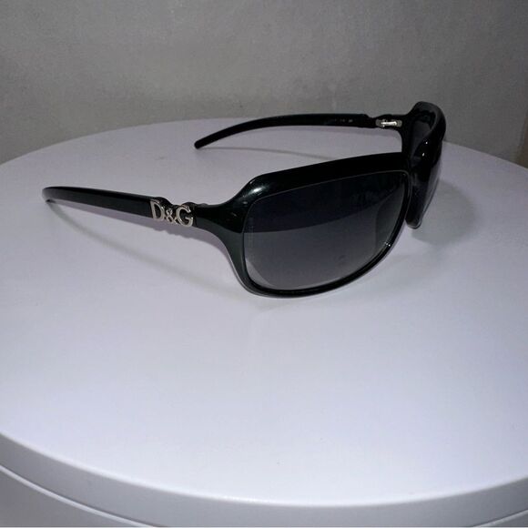 Dolce & Gabbana Women’s Sunglasses Black. - Picture 2 of 13